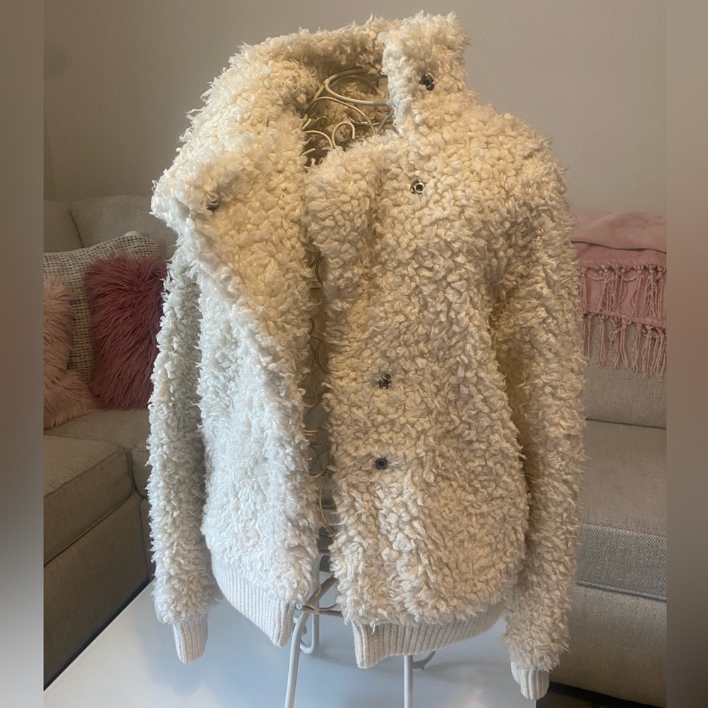 Abercrombie & Fitch Soft Fuzzy Cream Colored Jack… - image 2
